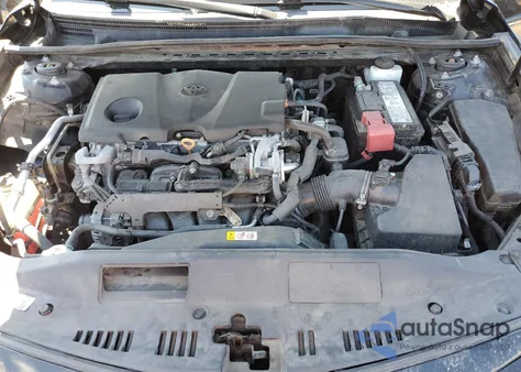 2020 Toyota Camry Le z USA, uszkodzony, nr VIN 4T1C11AK8LU978691